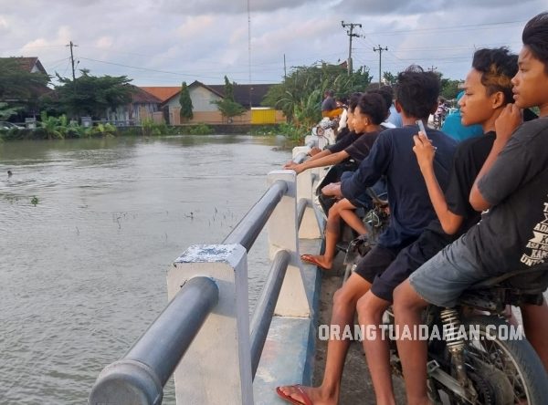 FENOMENA “WISATA BENCANA AIR” YANG VIRAL DAN HITS DI JAWA TENGAH 2023