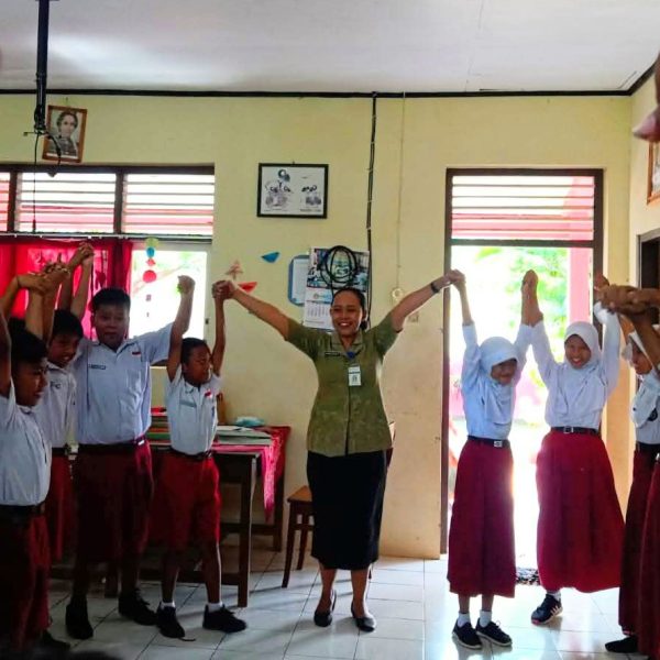PENDIDIKAN MERDEKA: Jalan Panjang Menuju Negeri Para Dewa
